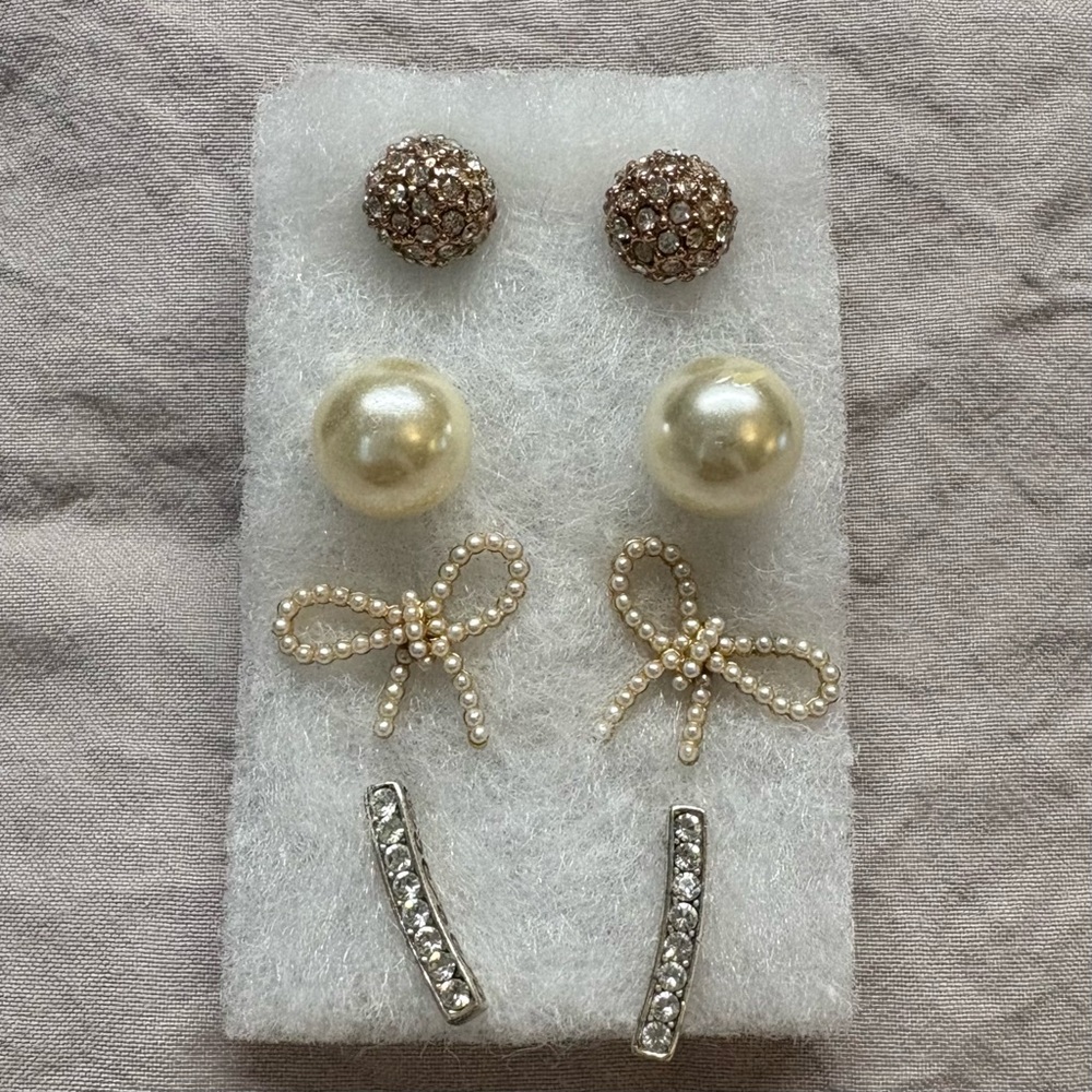 Earring Bundle – 4 Pairs of Studs (Pearl, Silver, Gold & Rose Gold)